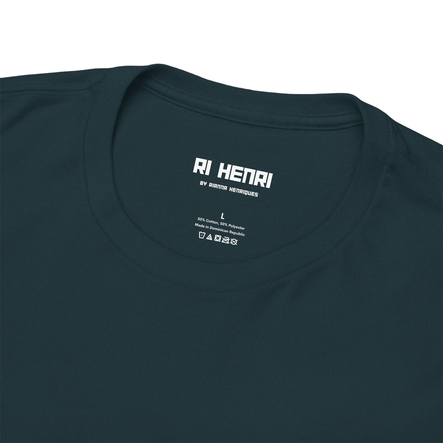 Unisex Heavy Cotton Tee - Hands, jewellery, mirror design